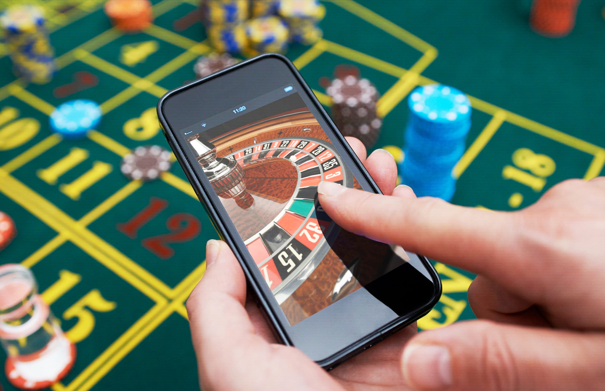Lotería y casinos, el reparto de una caja millonaria y el misterio de los  beneficios del juego online – Suma Política